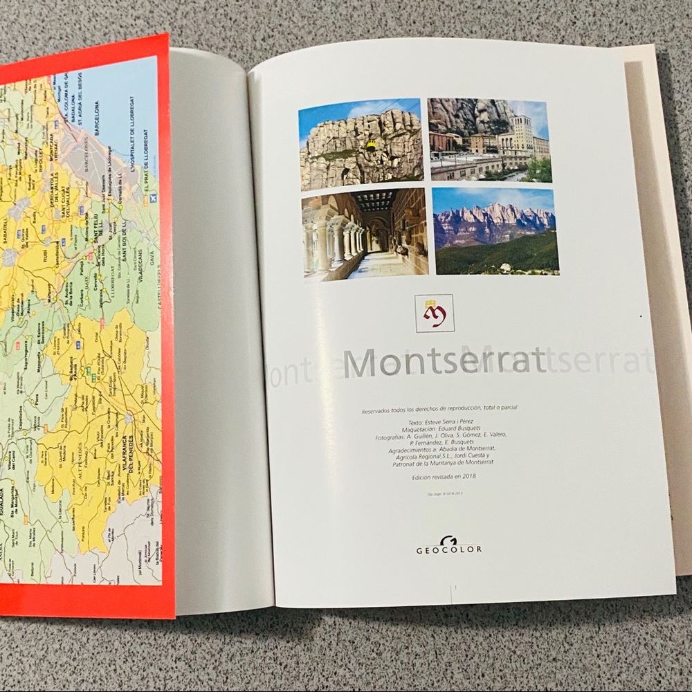 🌴 🎁 Monserrat Monastery Book - Picture 3 of 6